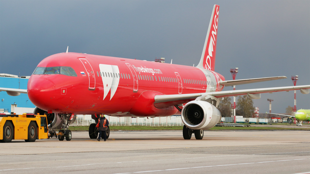 Авиакомпания Red Wings получила Airbus 321 в уникальной красной ливрее