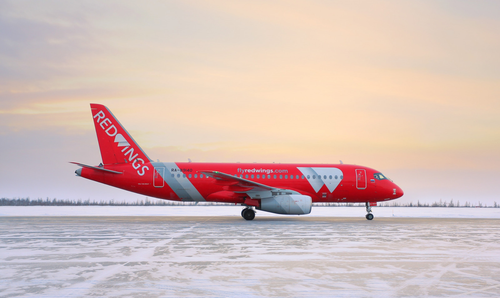 Red Wings перевезла за год на российских самолетах 2 млн пассажиров и 2 совы