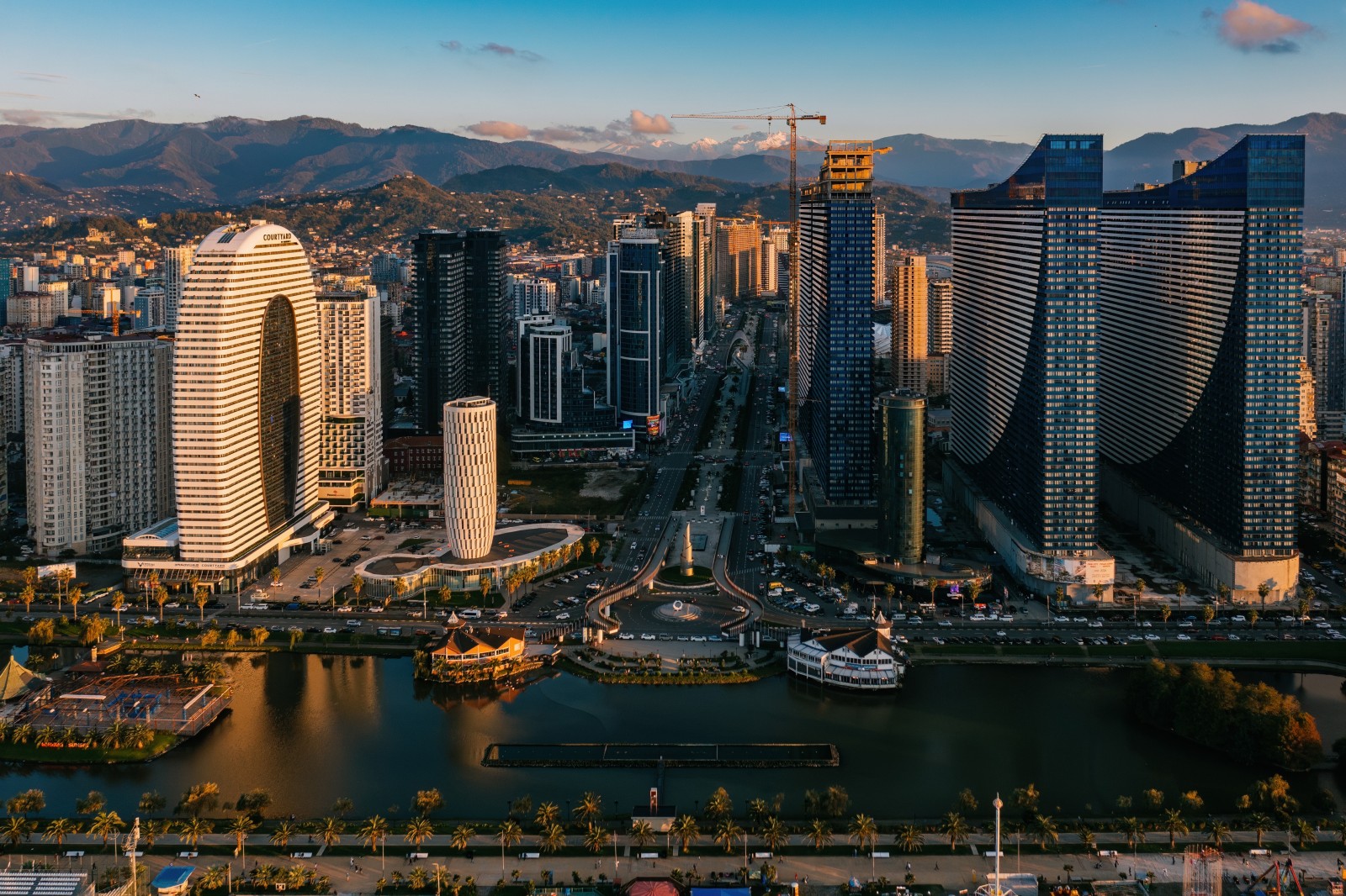 Red Wings запускает новые рейсы в Батуми из шести городов