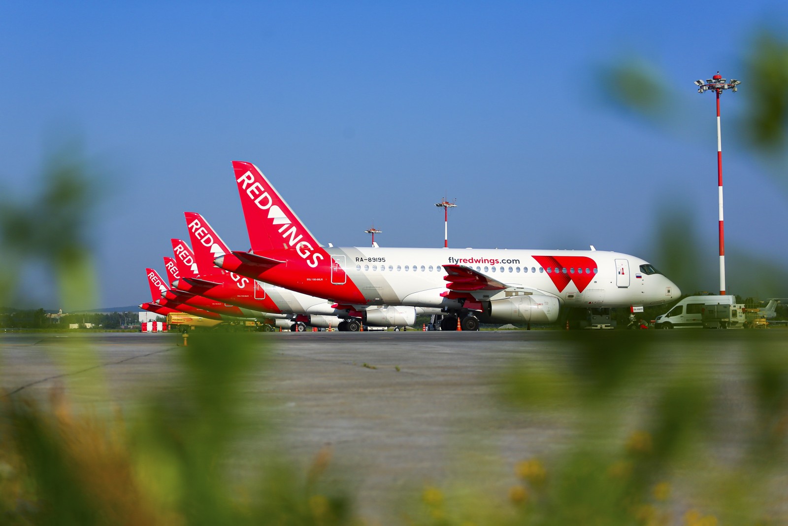 Red Wings начнет летать из Екатеринбурга в Астрахань, Грозный и Ставрополь